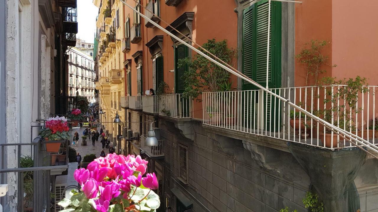 Hotel Il Salotto Di Nonna Cornelia 2 Neapel Exterior foto
