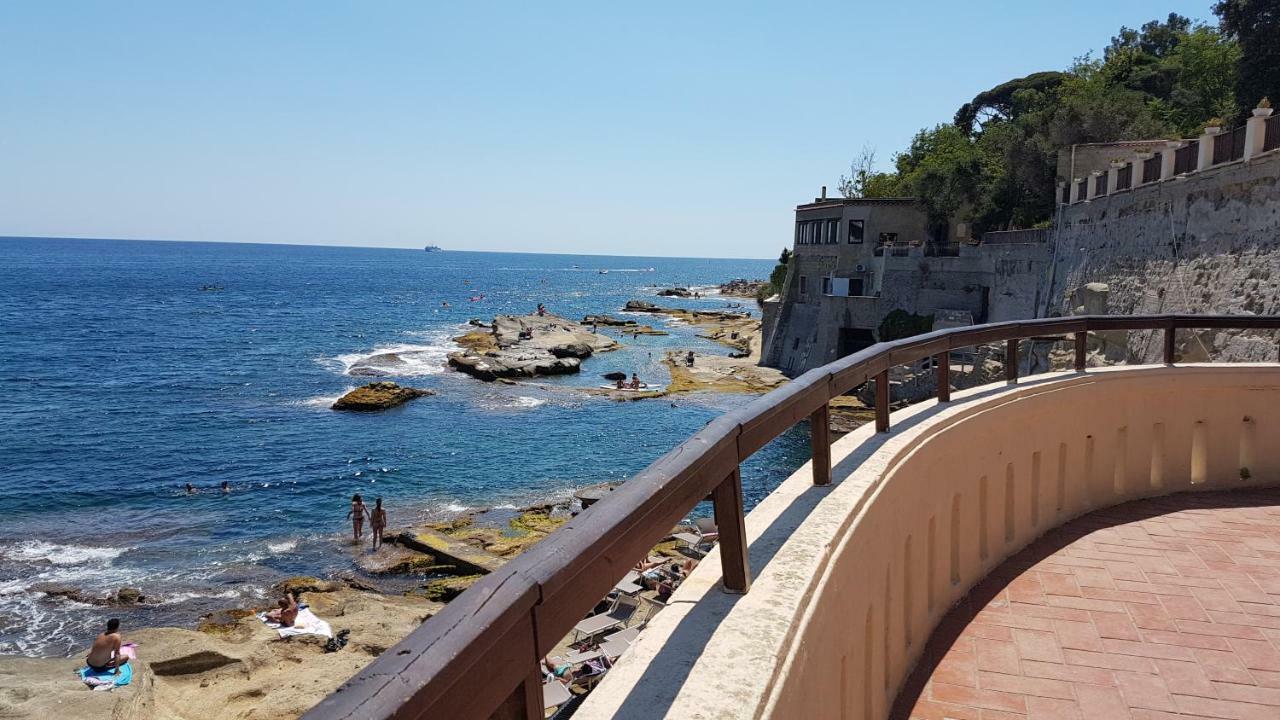 Hotel Il Salotto Di Nonna Cornelia 2 Neapel Exterior foto